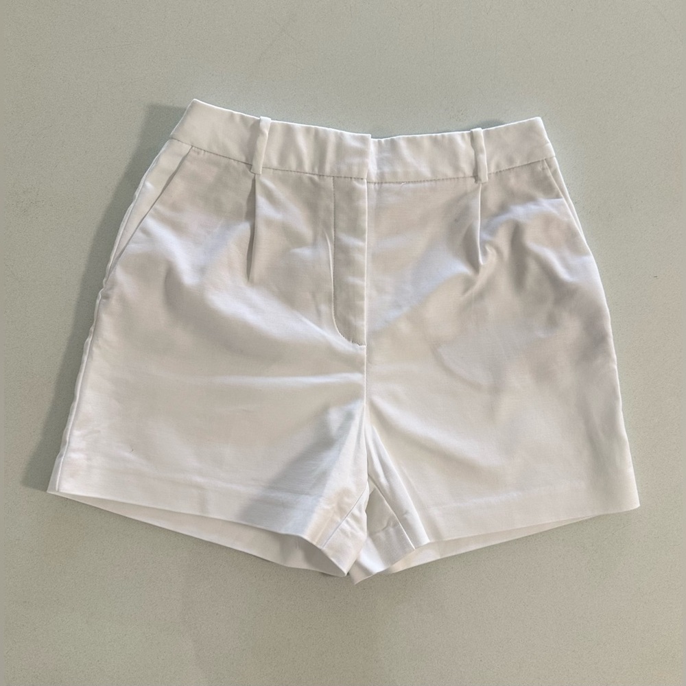 Zara White High Waist Shorts with Tailored Fit size M (NWOT)